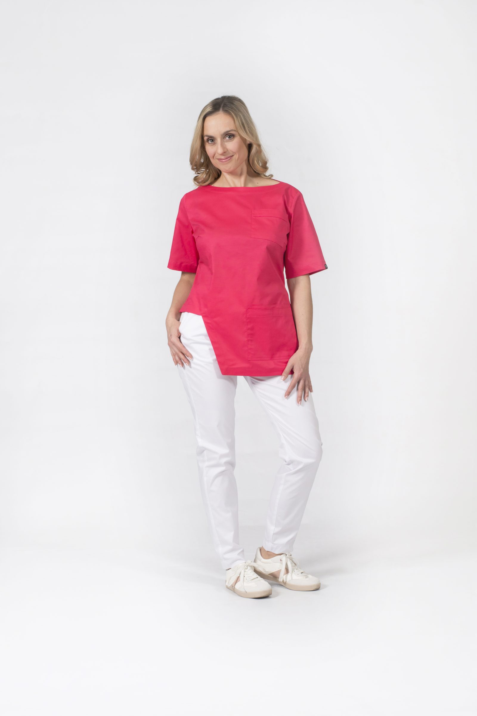 odzież ubrania medyczne dla neurologa lekarza specjalistów przychodni kliniki medycyny estetycznej scrubs bluza bluzka silvie 026