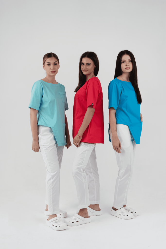 stylish doctor odzież ubrania medyczne lekarskie dla laborantów stomatologiczne fizjoterapeutyczne scrubs bluza bluzka silvie 041