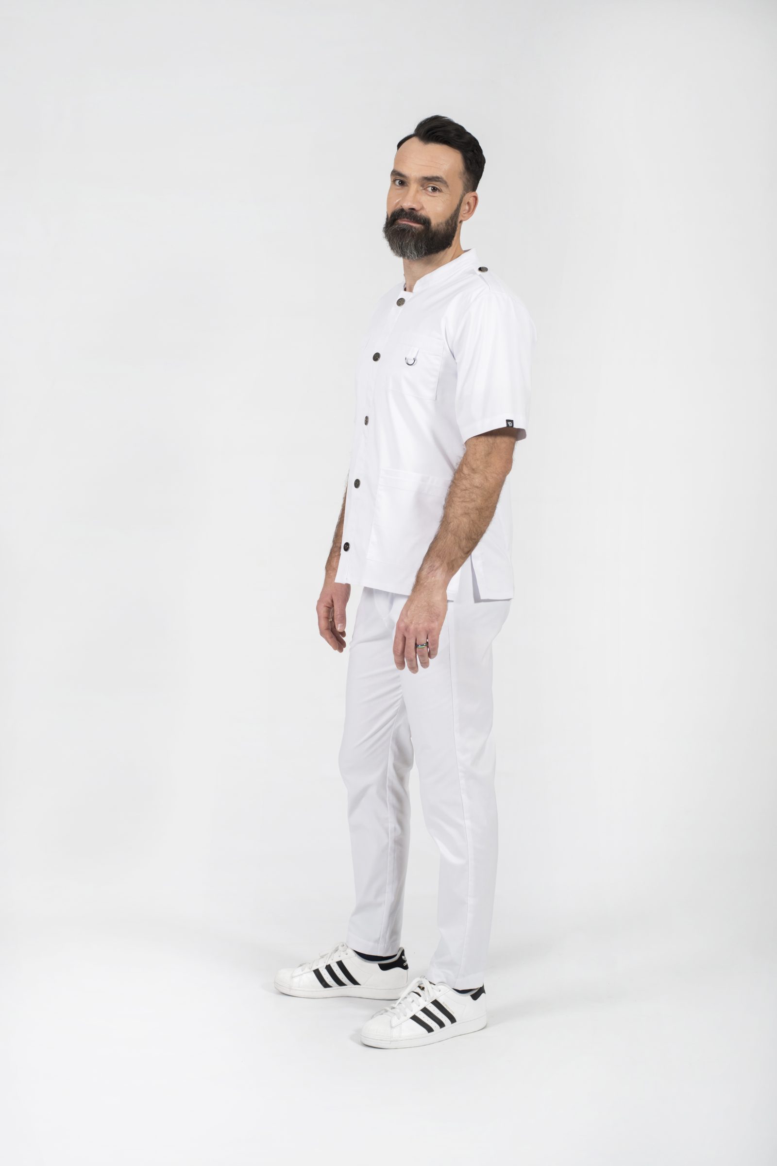 stylish doctor ubranie ochronne zabiegi strój ratowniczy lekarz rodzinny giorgio popr 018