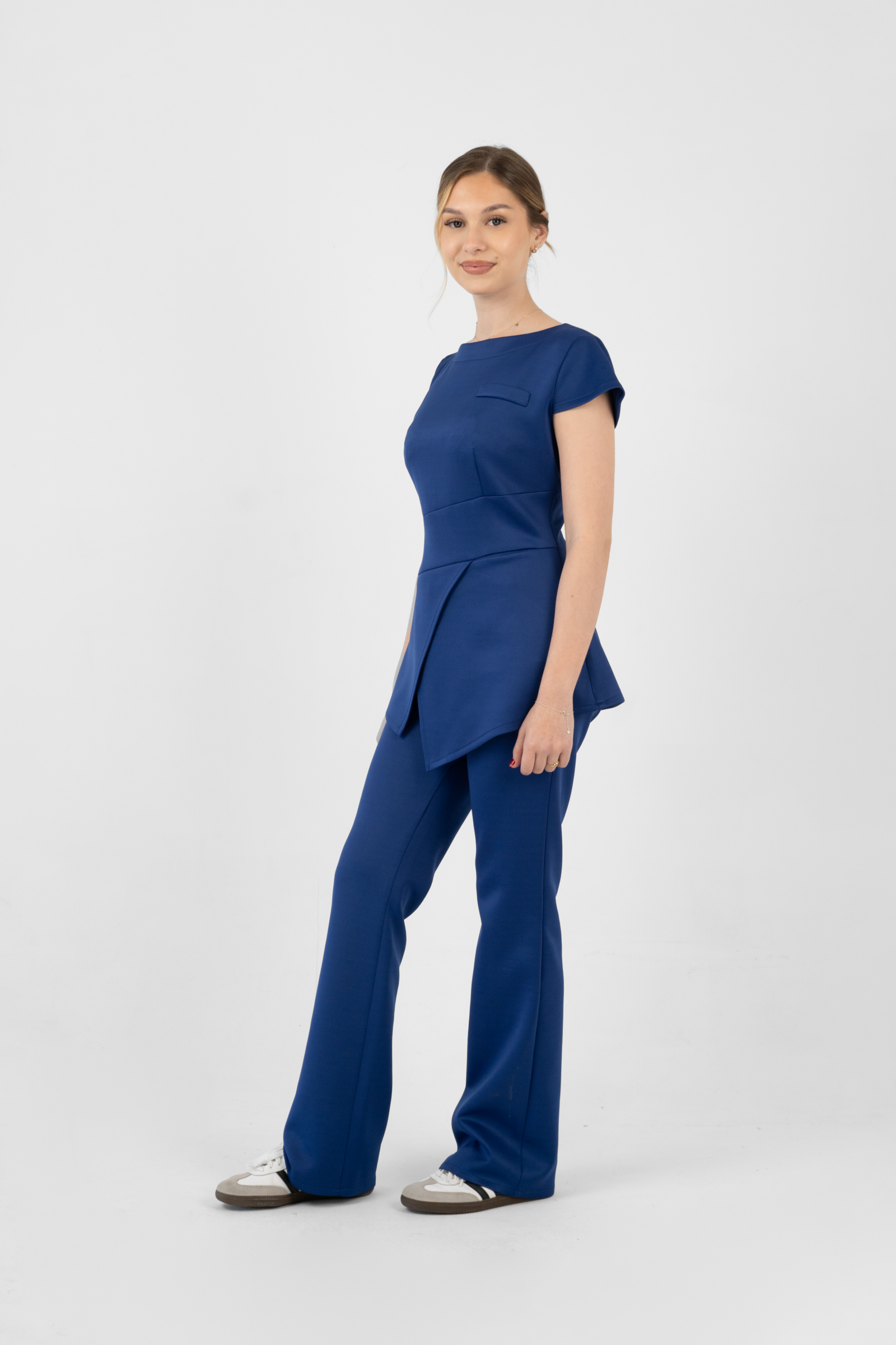 stylish doctor medical clothing attire Georgina scrub 002