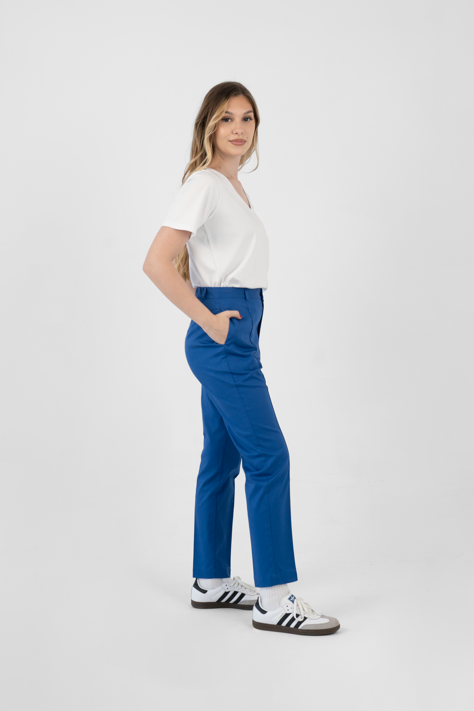 stylish doctor medical clothing attire Sara t-shirt Julietta pants 004